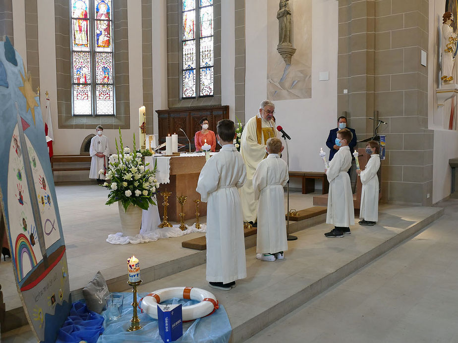 Feier der 1. Heiligen Kommunion in Sankt Crescentius (Foto: Karl-Franz Thiede)